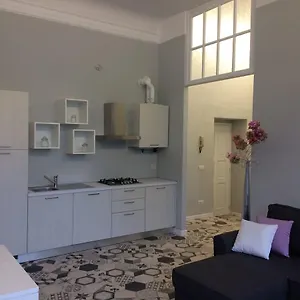 Casa vacanze Garibaldi 1, Angera